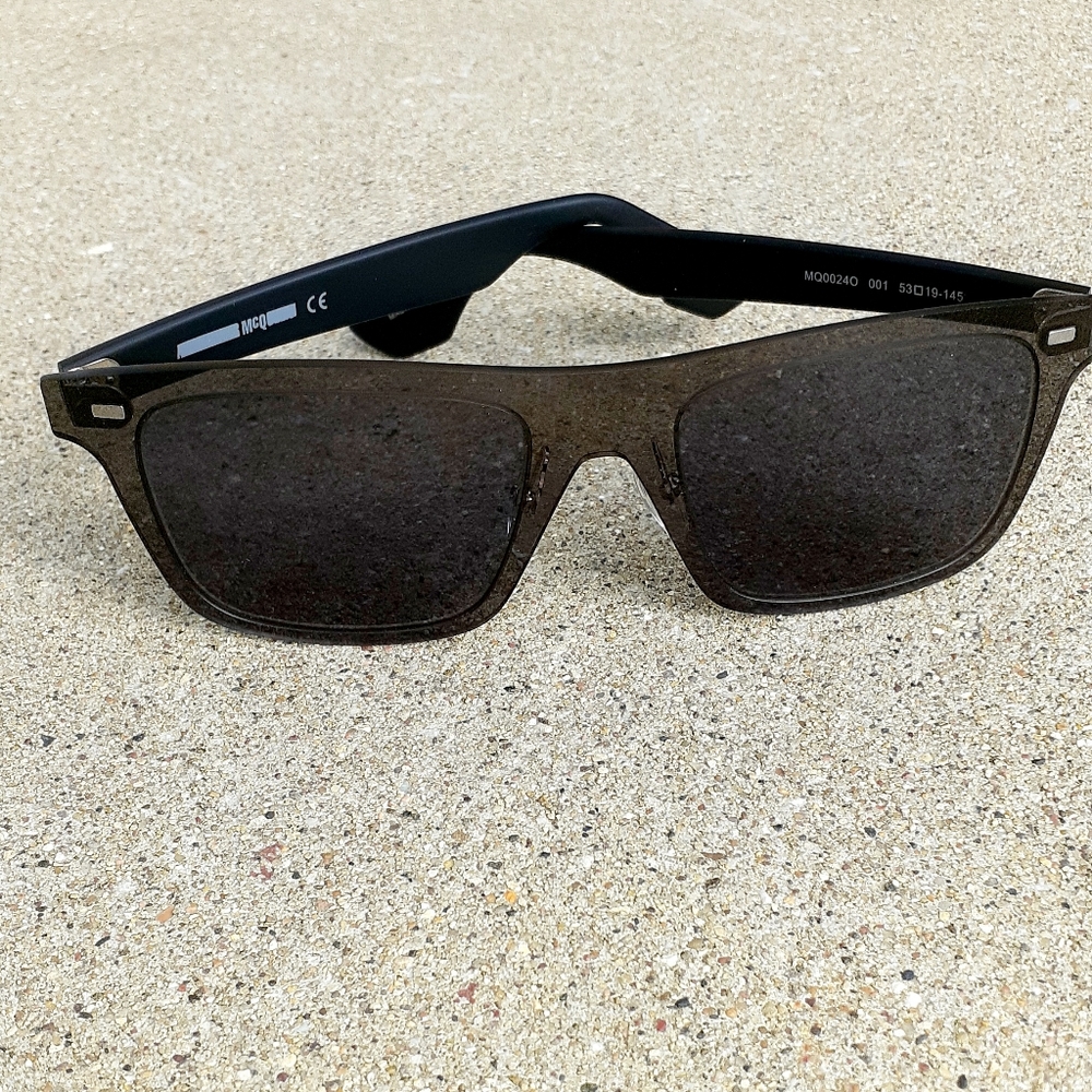 Alexander McQueen mcq Wayfarer New unisex